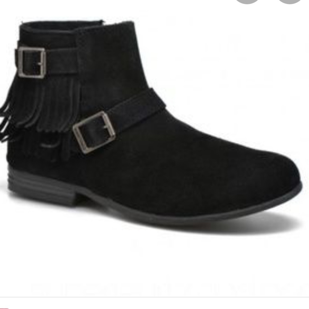 Minnetonka 589 Double Fringe Suede Boot